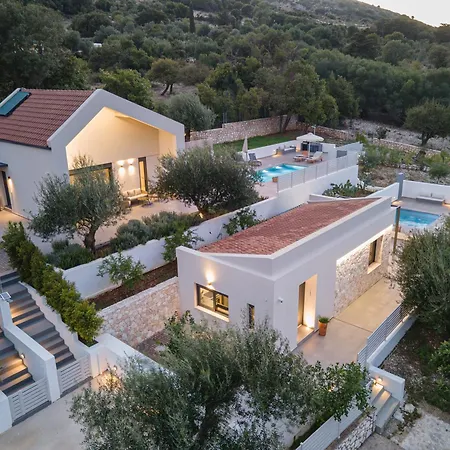 Villa Myrtia Iii Anomeria