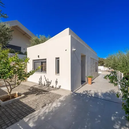 Villa Myrtia Iii *