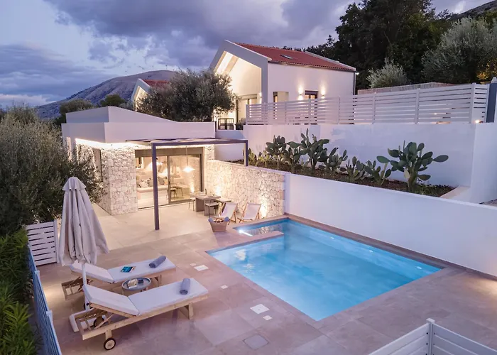 Myrtia Iii * Anomeriá